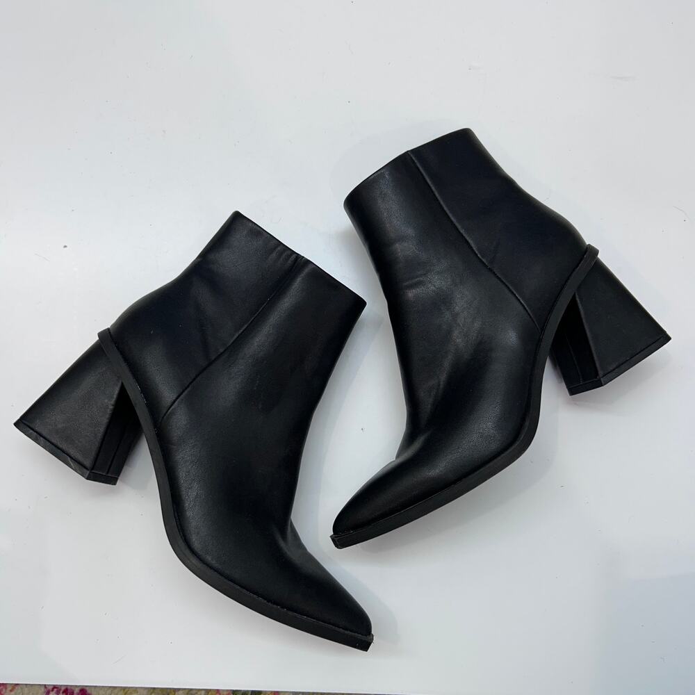 BP Loren Boot 7 Black Faux Leather Pointed Square Toe Block Heel Ankle Bootie